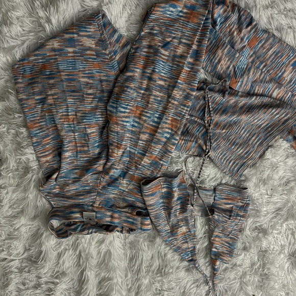 2 piece pant suit - Picture 2 of 3